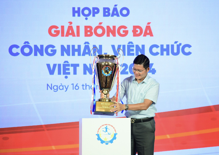 Giải bóng đá công nhân, viên chức Việt Nam 2024: Hơn 60 đội, 930 triệu đồng tiền thưởng - Ảnh 5.